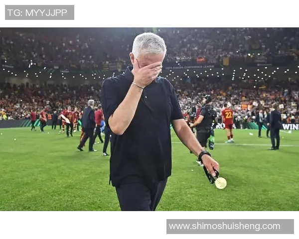 丹秋引领新潮流 足坛未来之星的崛起与突破