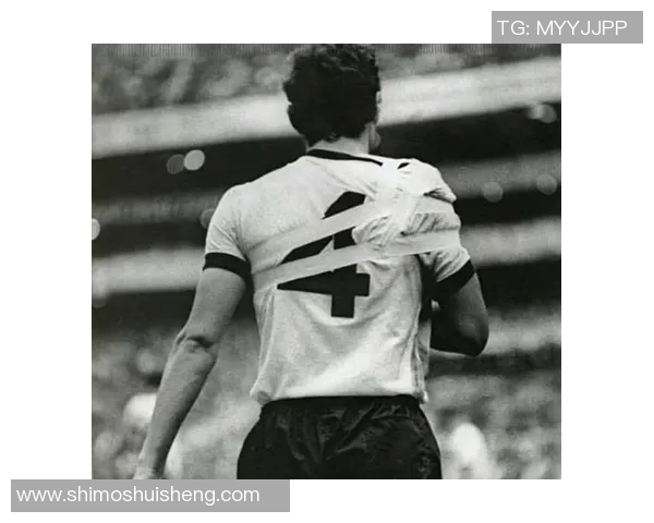 全球足球右脚十大球星排名揭晓 谁是历史最佳右脚球员