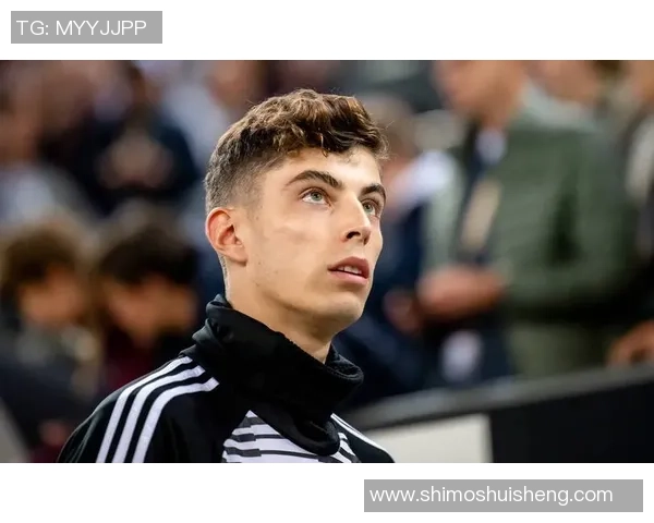 哈弗茨变装挑战惊艳全场 足球球星换装后竟展现如此风采