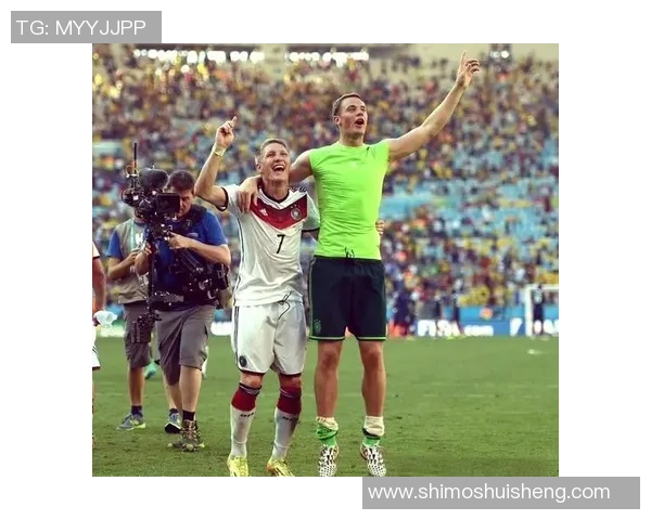 德国足球辉煌历程中的传奇球星与时代变迁解析 德国足球辉煌历程中的传奇球星与时代变迁解析