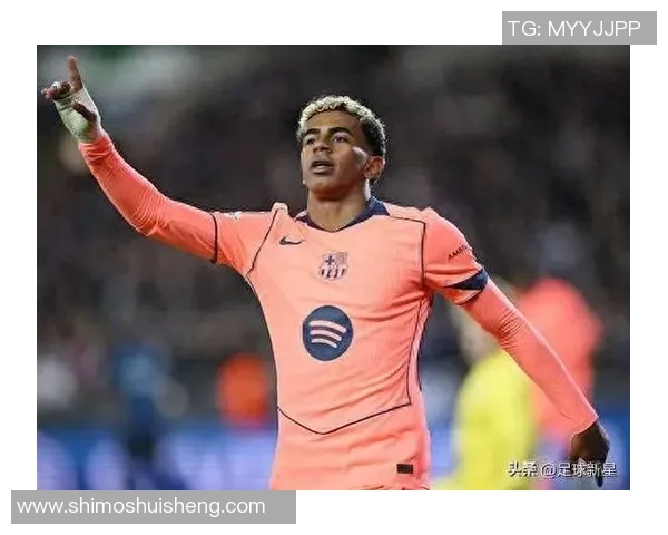 粉色球星闪耀赛场 足坛新星崭露头角展现非凡技艺