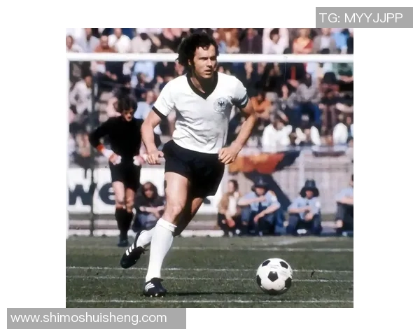 足球明星卡欧洲杯马赛克：探索球员风采与赛事回忆的独特融合